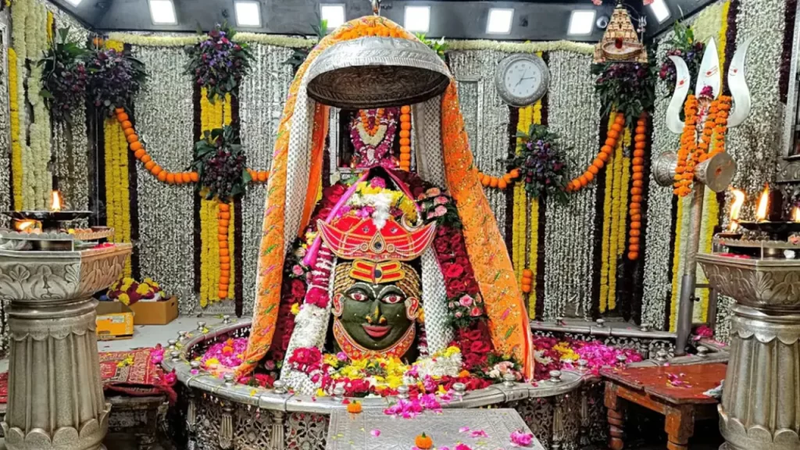 Devotees Praying